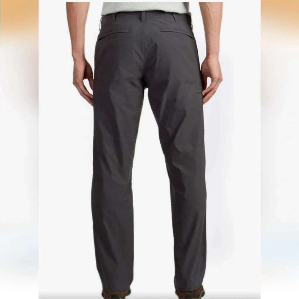 Ub Tech UNIONBAY Men's Dark Gray Cargo Pants Classic Fit Modern Stretch 36Wx30L - Picture 3 of 12